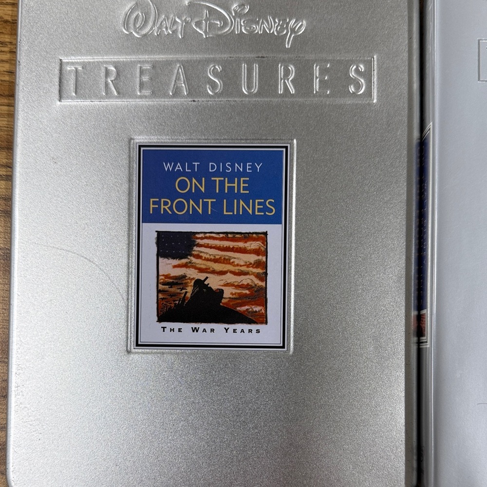 Walt Disney Treasures studio "On The Front Lines" 2 DVDs